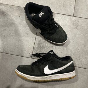 Nike SB Dunk Low Skate Shoes Men's Size 11 Black/ Gum CD2563-006